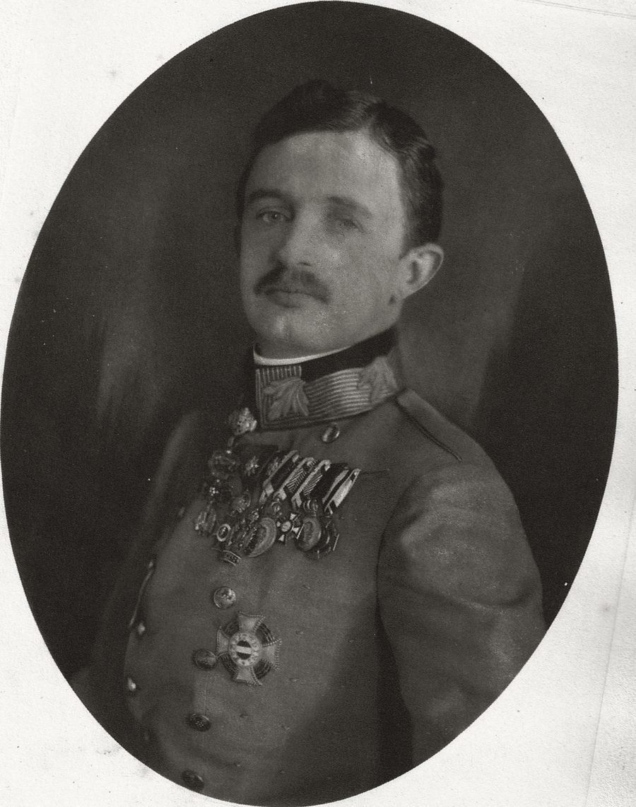 Portretul împăratului Carol din albumul regimentului.